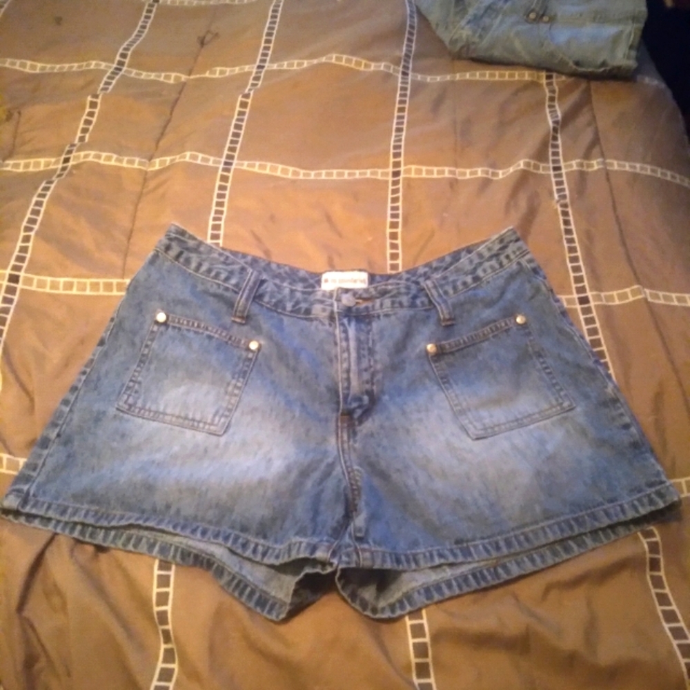 🥰 jean shorts